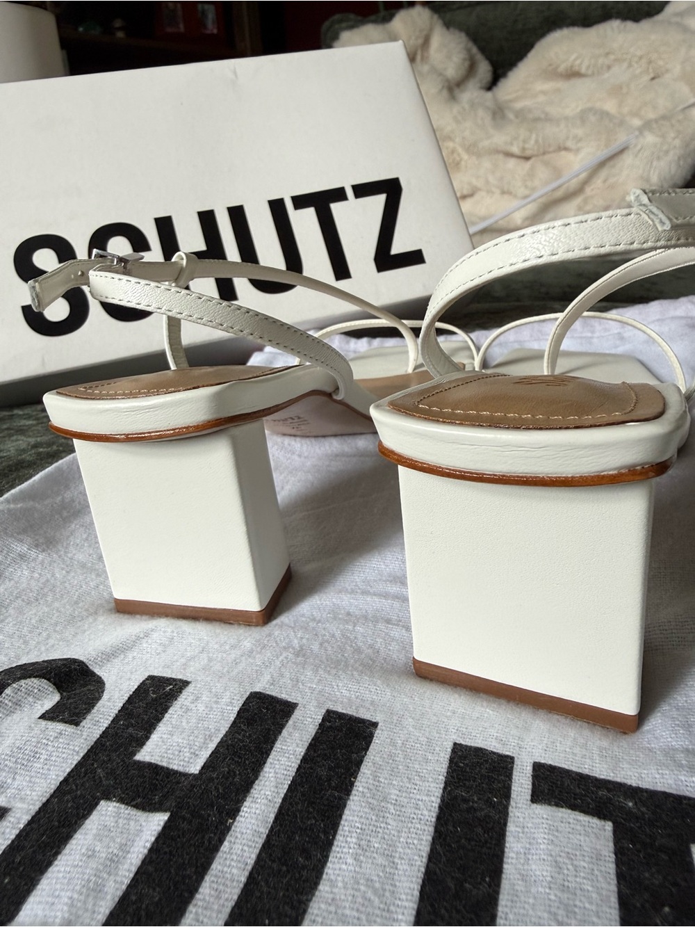 Schultz Heloise Mid Block White Slingback Sandals - Picture 4 of 16